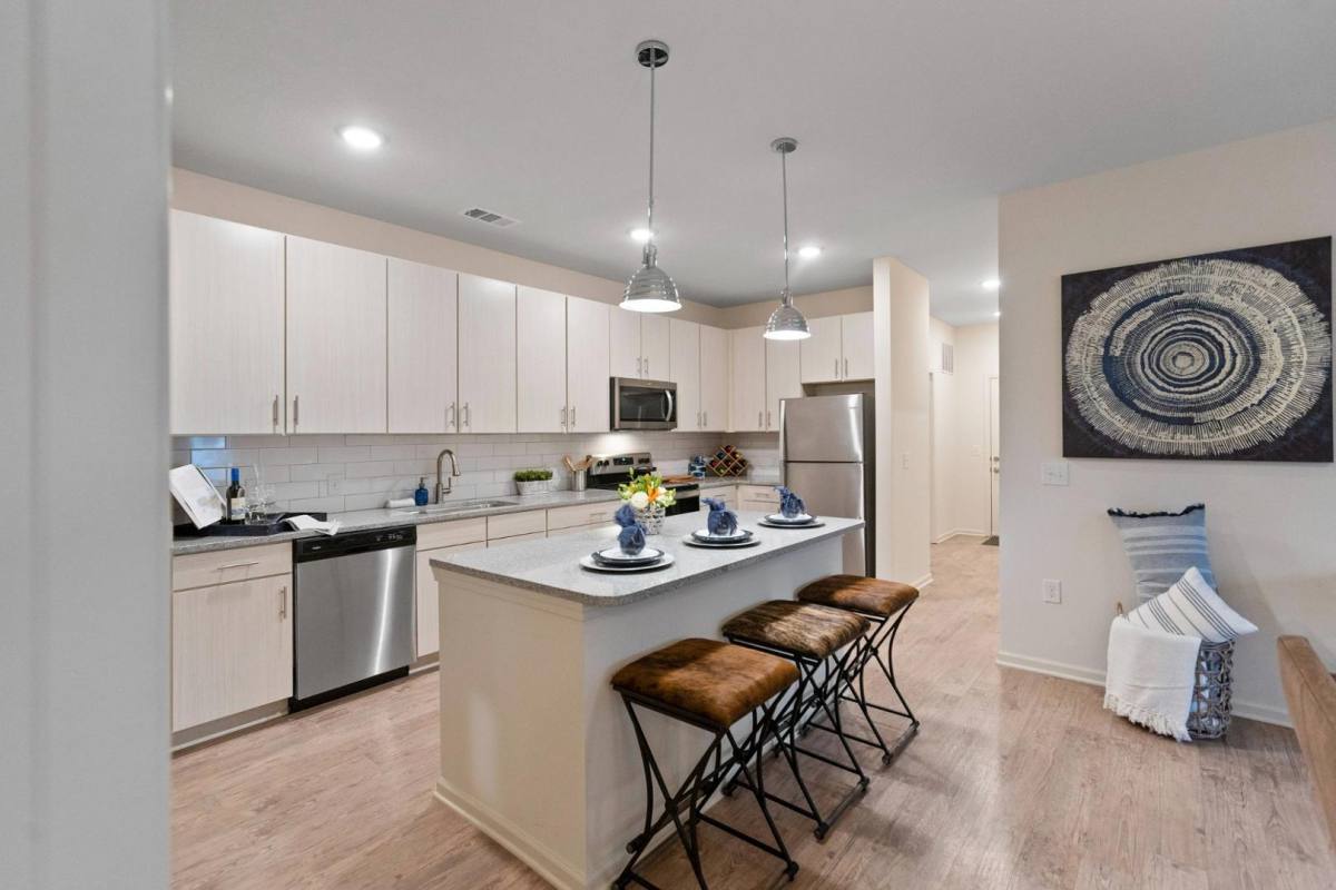 Apartment for rent at 120 Parkway Dr, Jackson, MS 39211