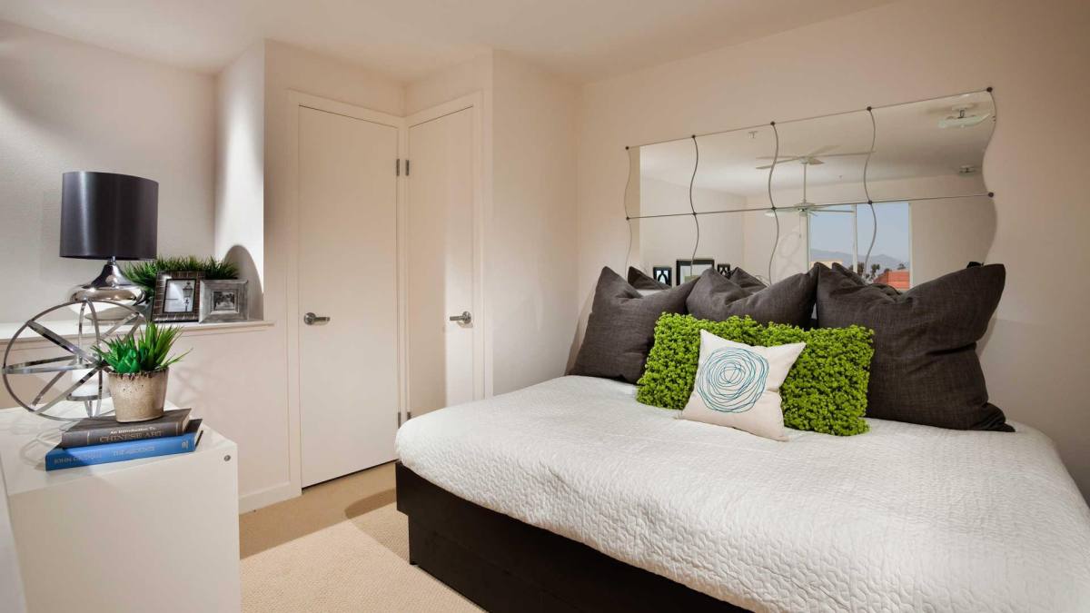 Apartment for rent at 200 E Broadway, Glendale, CA 91205