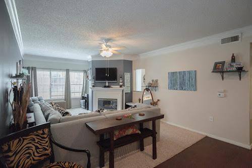 Apartment for rent at 1520 Richardson Dr, Richardson, TX 75080