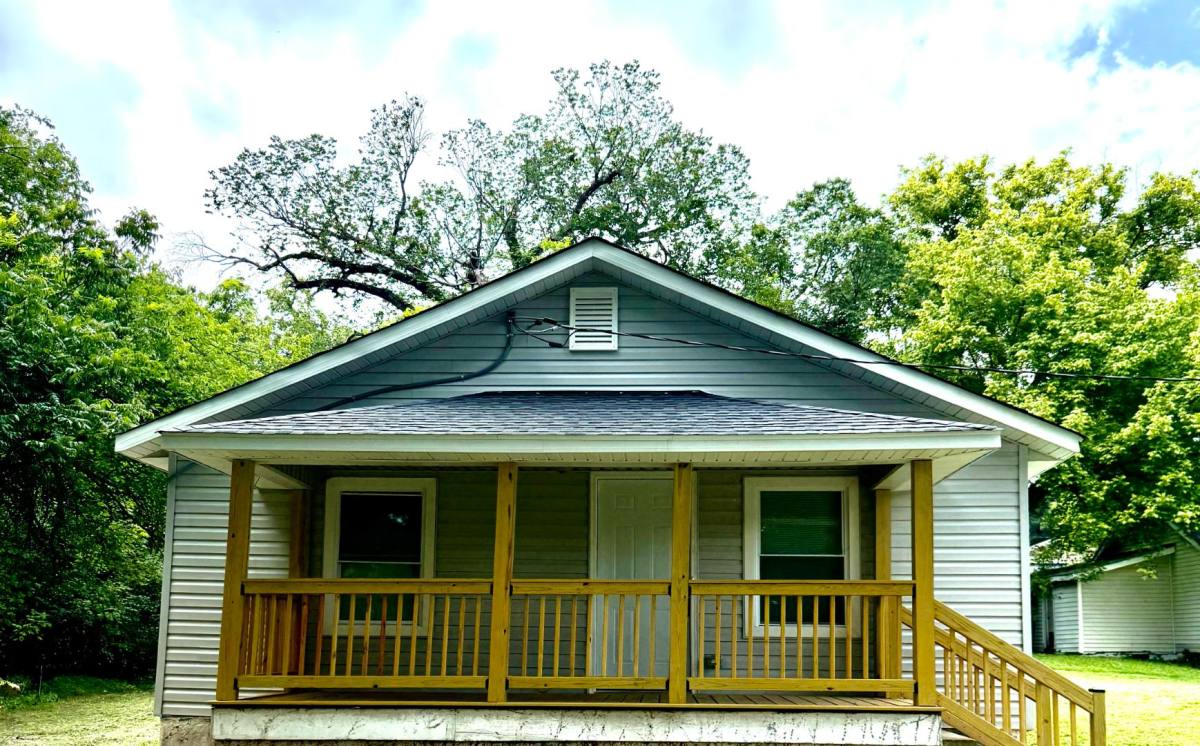 House for rent at 910-B Richardson Ave, High Point, NC 27260