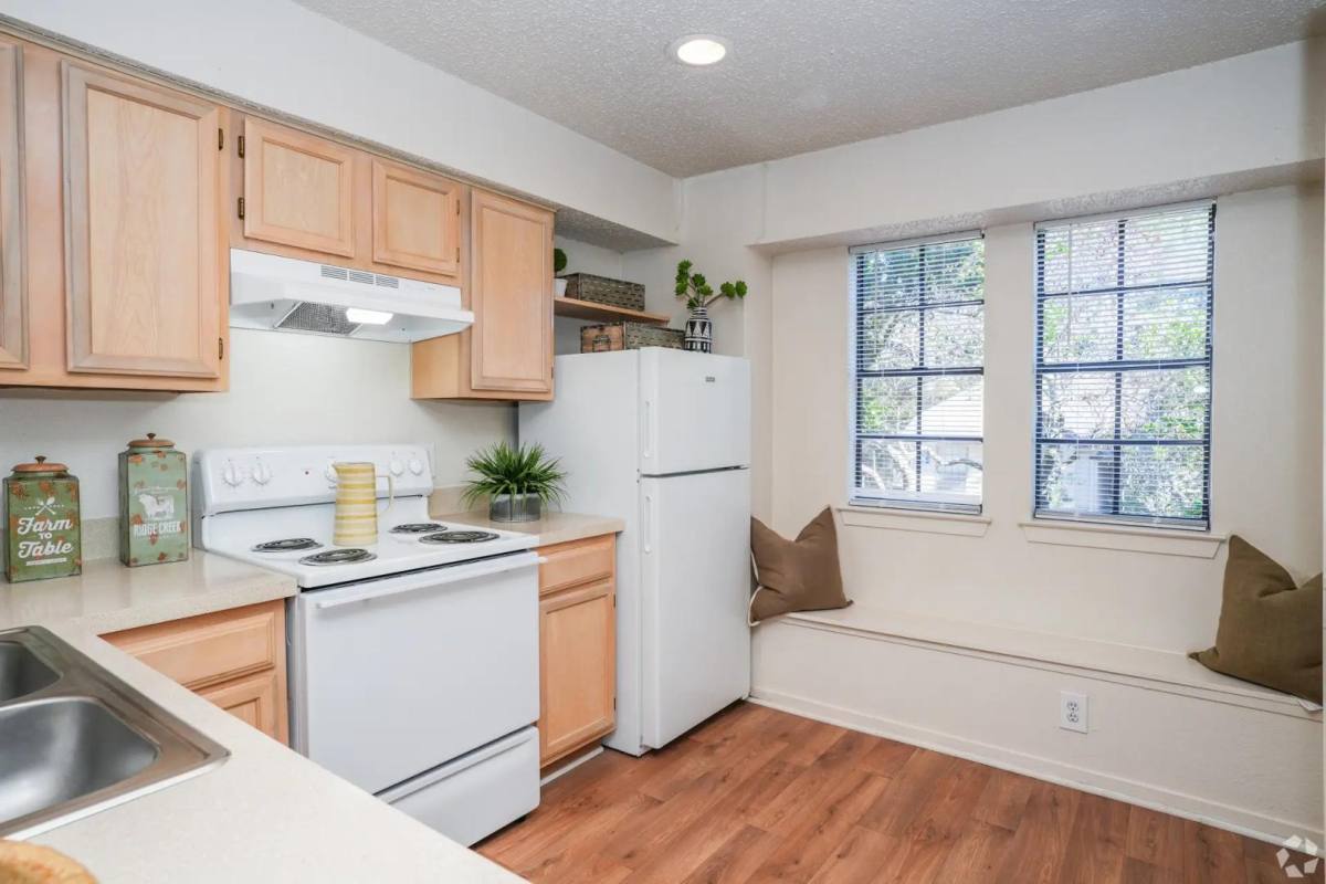 Apartment for rent at 340 Arbor Dr, Ridgeland, MS 39157