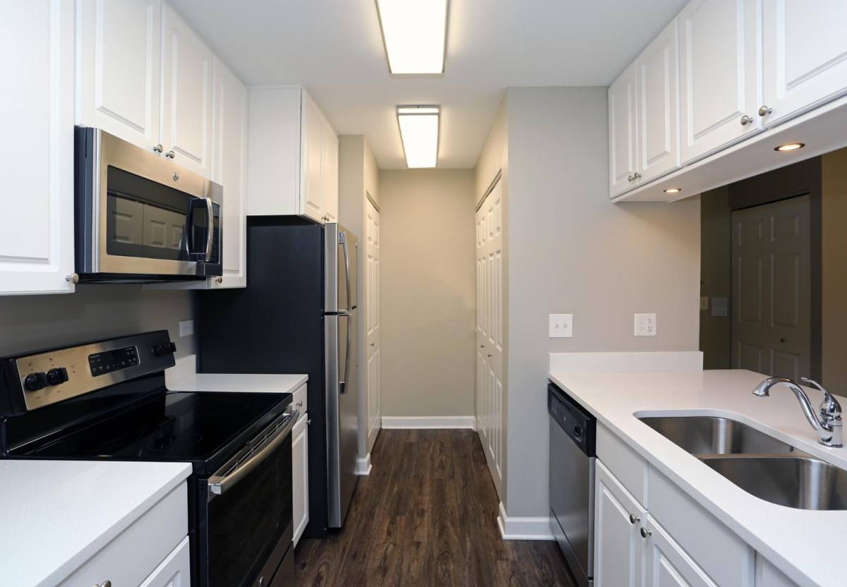 Apartment for rent at 1225 Deerfield Parkway, Buffalo Grove, IL 60089