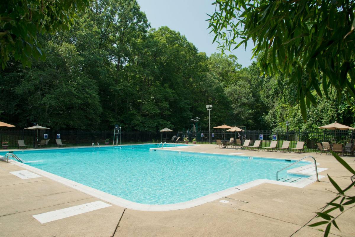 Apartment for rent at 4905 Southland Ave, Alexandria, VA 22312