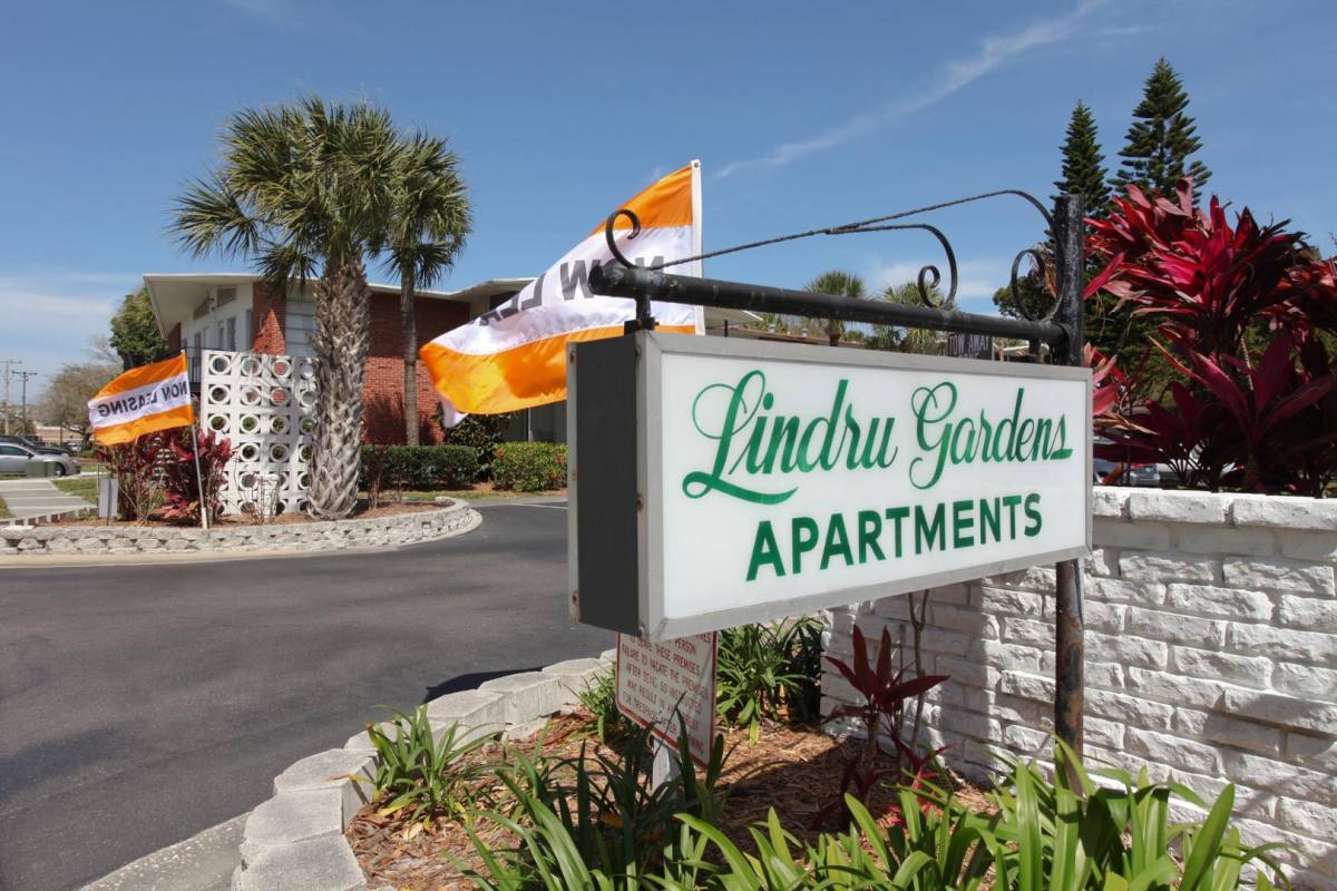 Apartment for rent at Lindru Gardens, 711 S Lincoln Ave, Clearwater, FL 33756