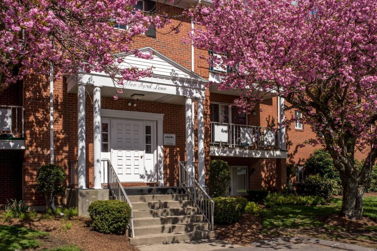 Apartment for rent at Minuteman Village, 1-4 April Lane, Lexington, MA 02421