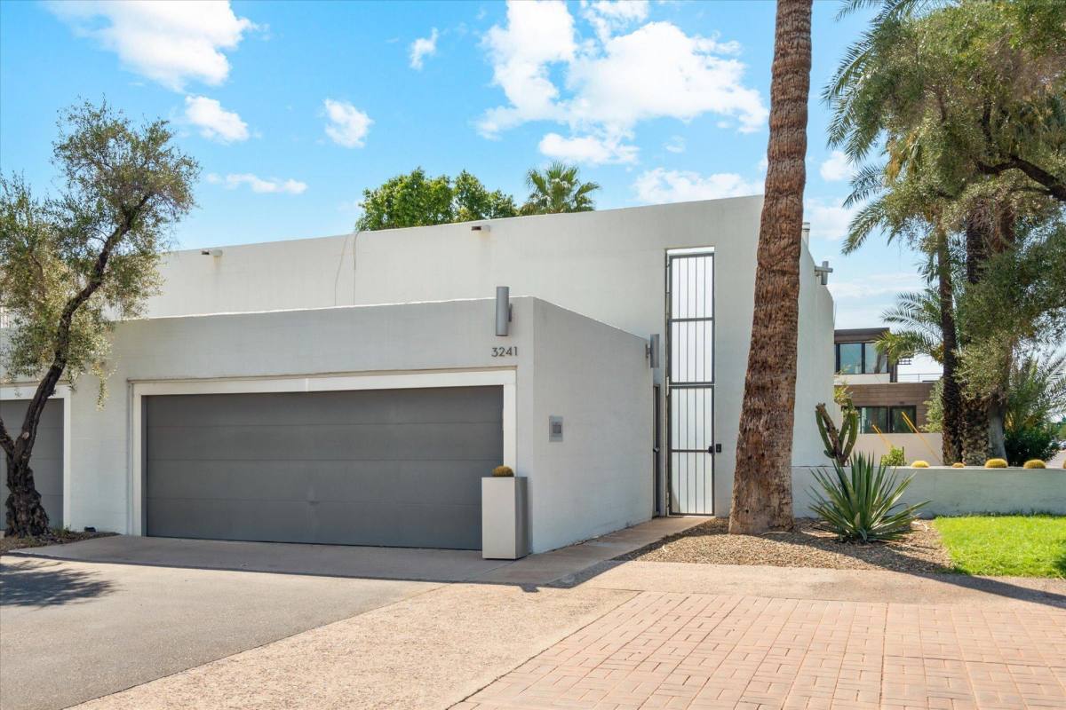 Townhouse for rent at Camelback Place, 3241 E Camelback Rd #1, Phoenix, AZ 85018