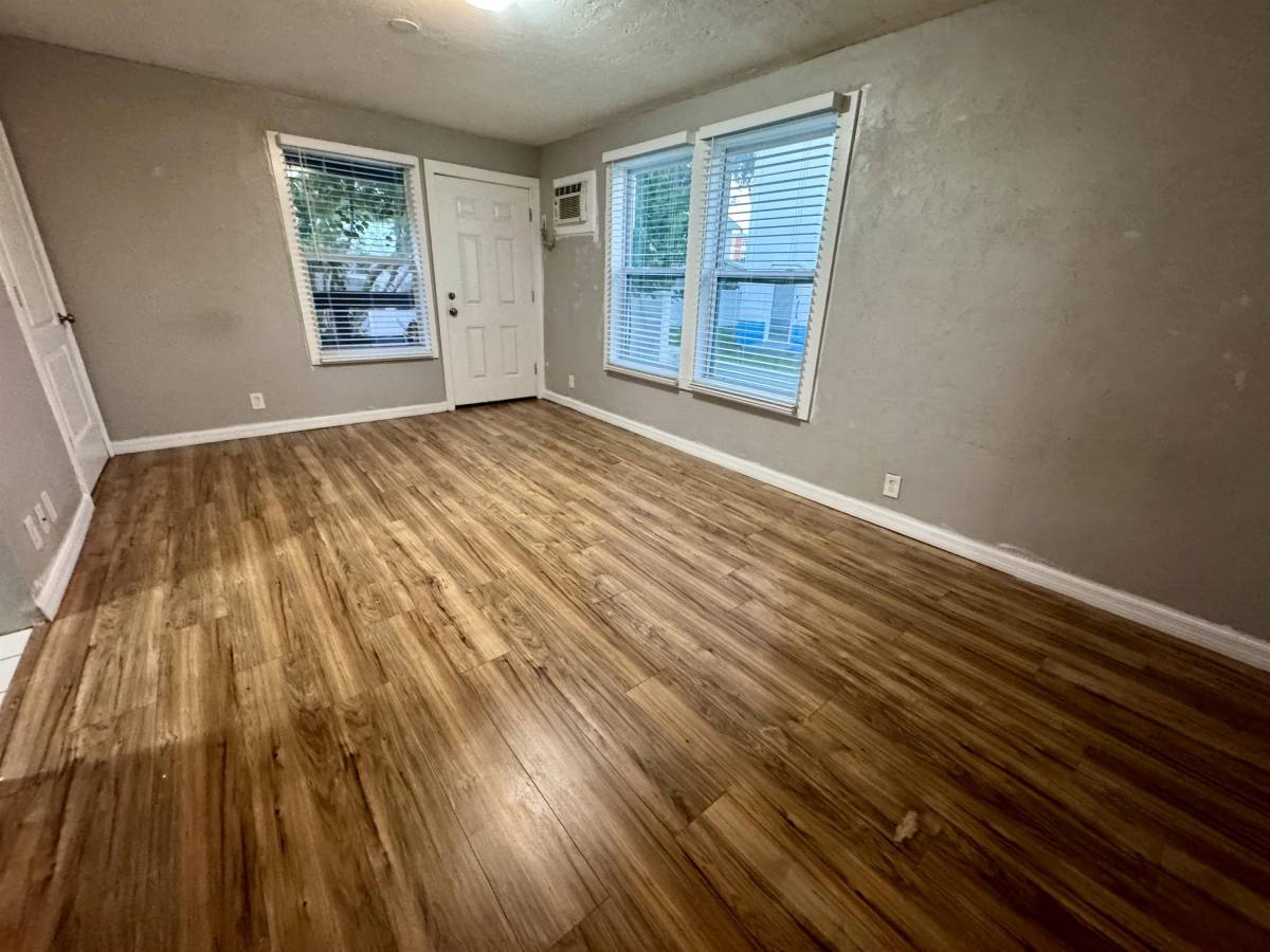 Apartment for rent at 107 Washington St, New Smyrna Beach, FL 32168
