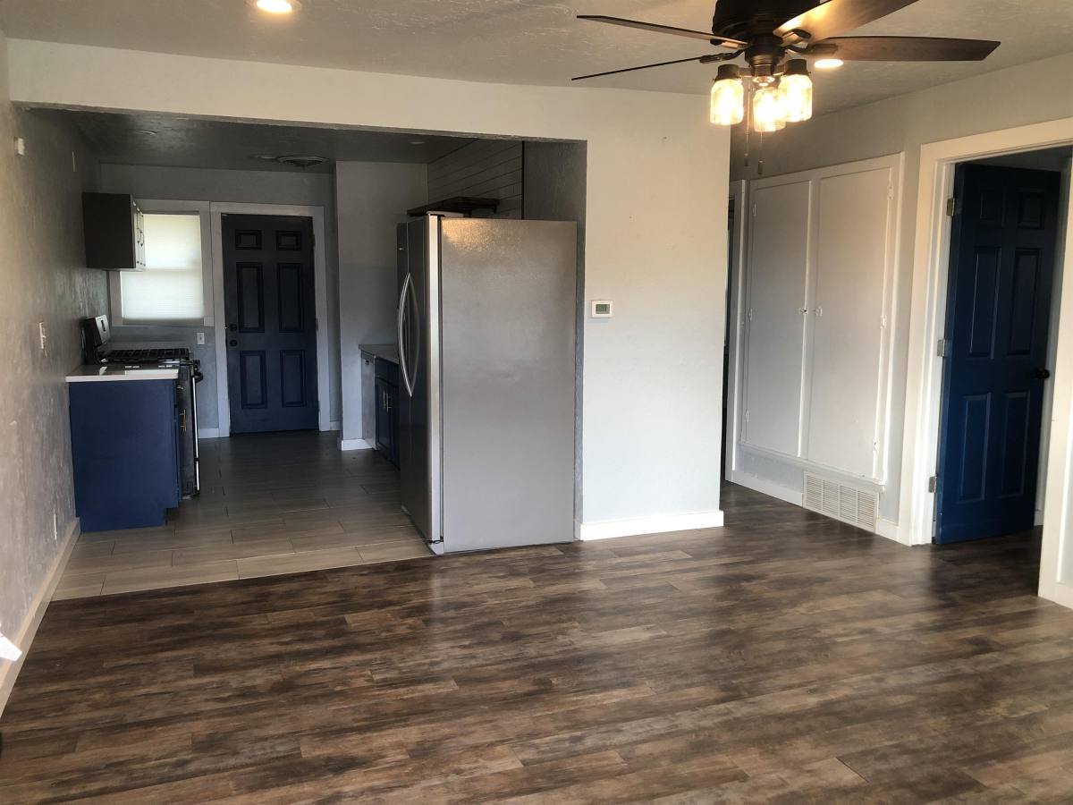 House for rent at 823 E Lindsey St, Norman, OK 73071