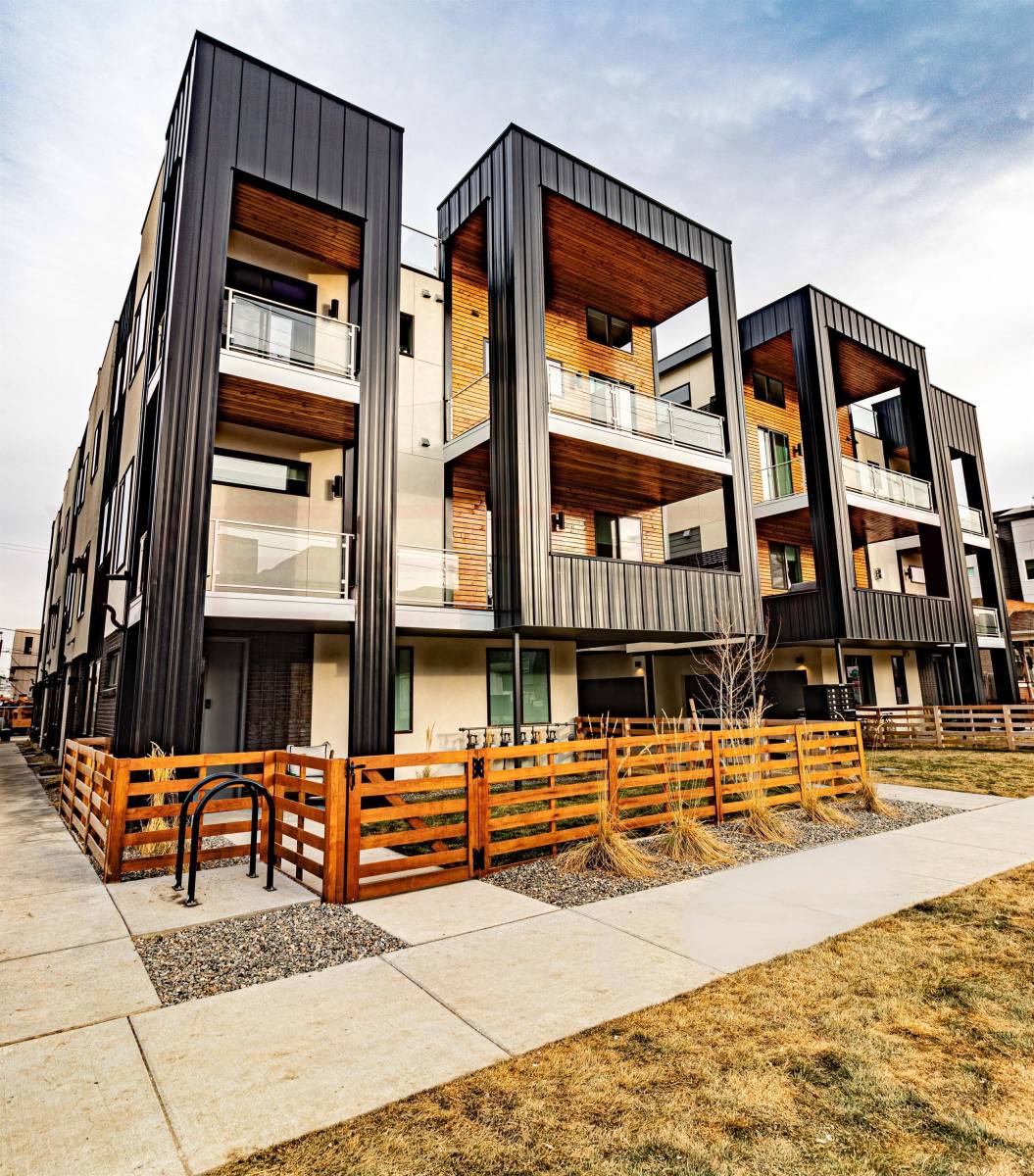 Townhouse for rent at 1724 Irving St #4, Denver, CO 80204