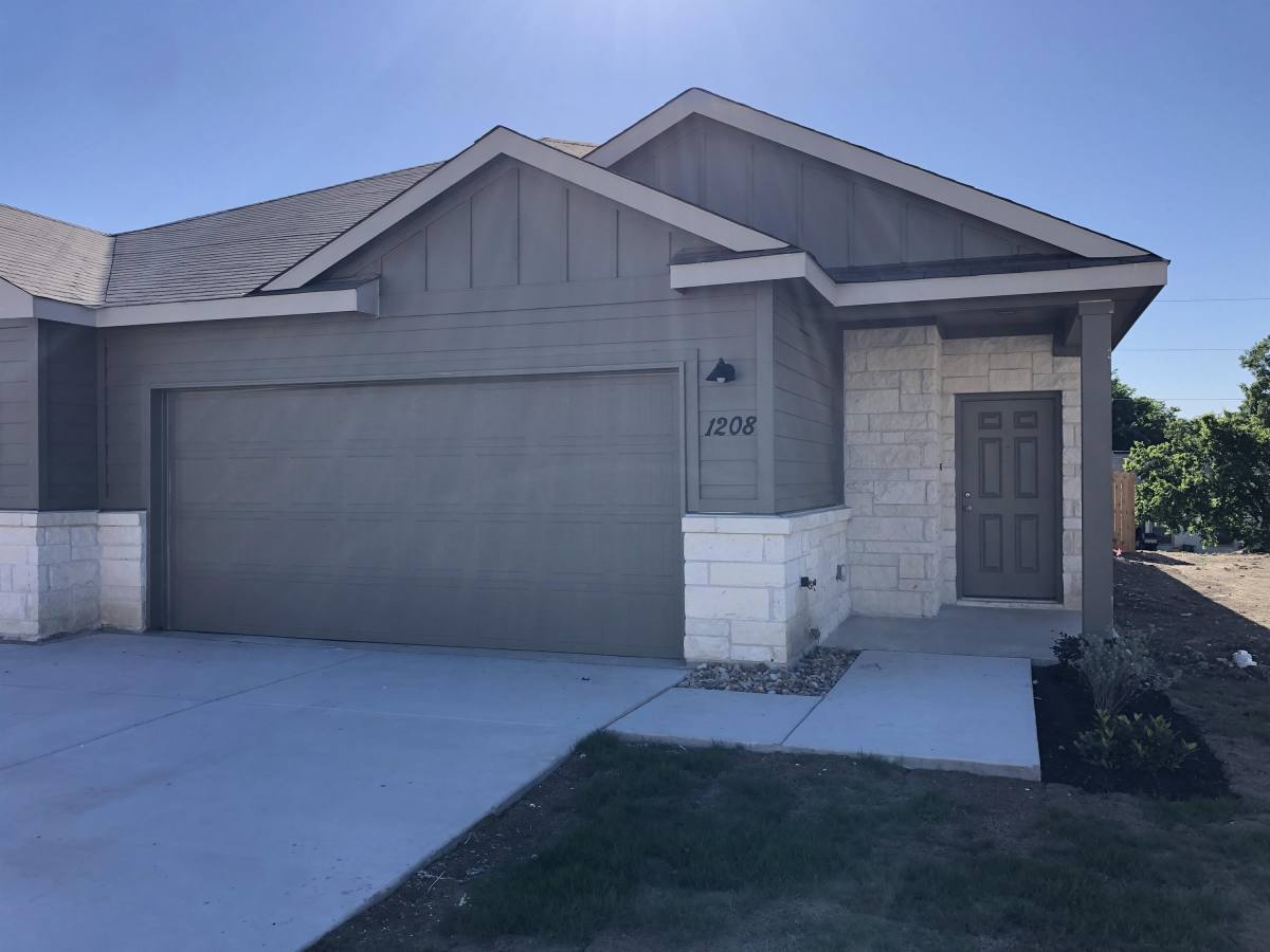 House for rent at 1208 Garland Rd, Georgetown, TX 78626