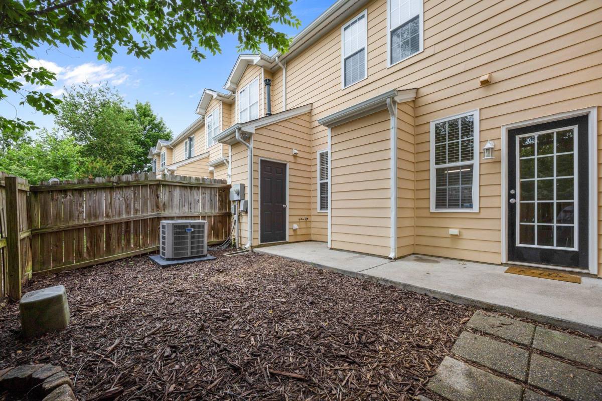 Townhouse for rent at Somerset Place Townhomes, 4437 Moss Garden Path, Raleigh, NC 27616