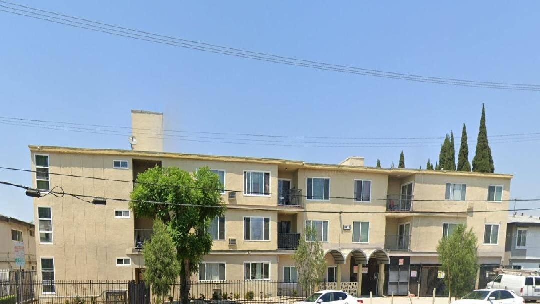 Apartment for rent at 13535 Victory Blvd #104, Van Nuys, CA 91401