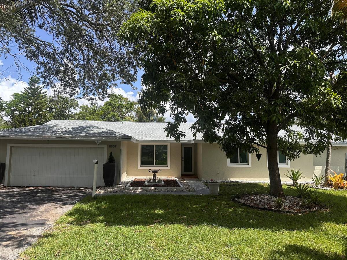 House for rent at 11907 Jennifer Way, Hollywood, FL 33026