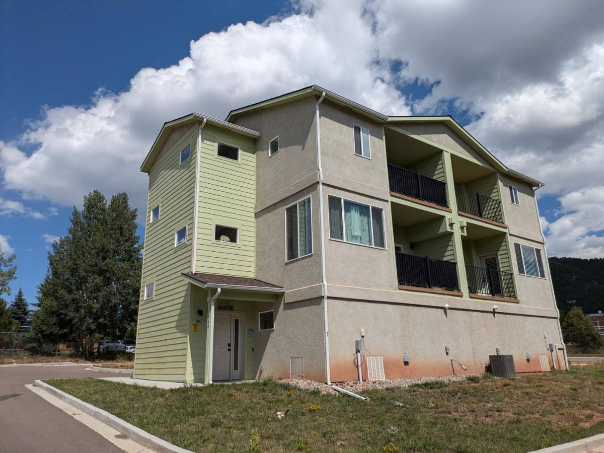 Townhouse for rent at 560 E Grace Ave, Woodland Park, CO 80863