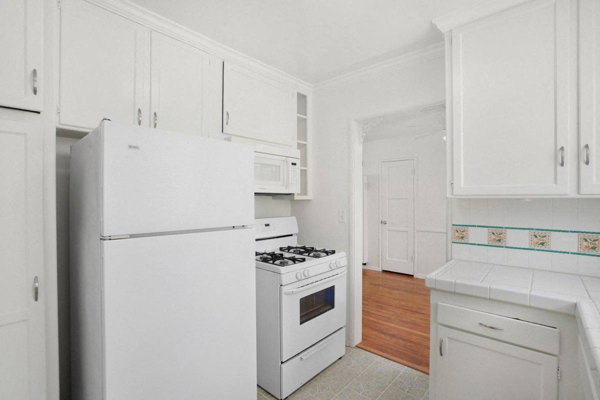 House for rent at 421-427 San Vicente Blvd #427D, Santa Monica, CA 90402