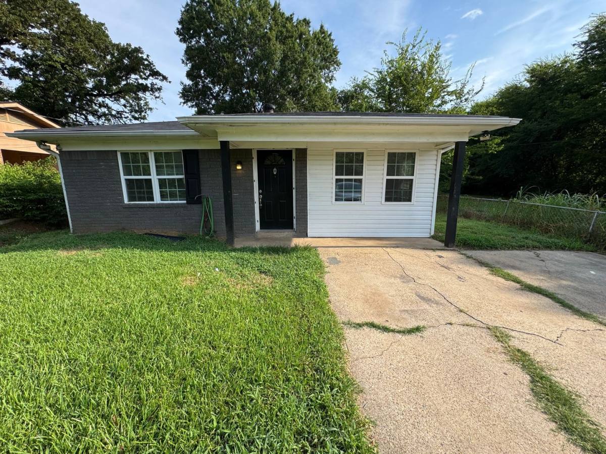 House for rent at 1764 Aline Ave, Shreveport, LA 71109