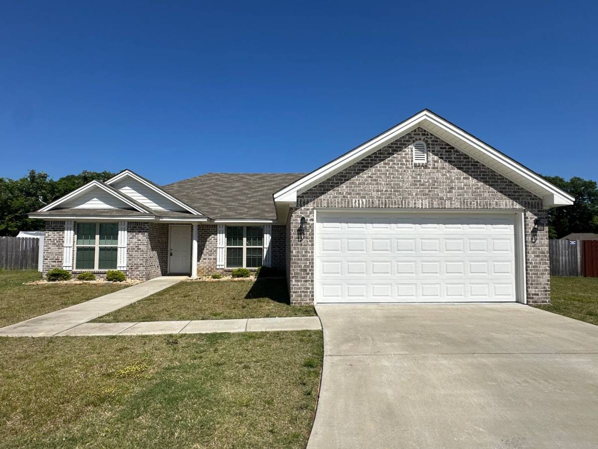 House for rent at 821 Sunset Court, Prattville, AL 36067