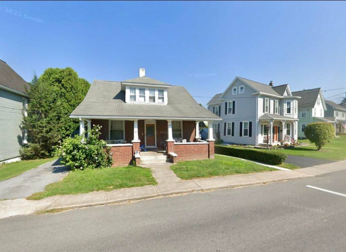 Apartment for rent at 387 E Howard St, Bellefonte, PA 16823