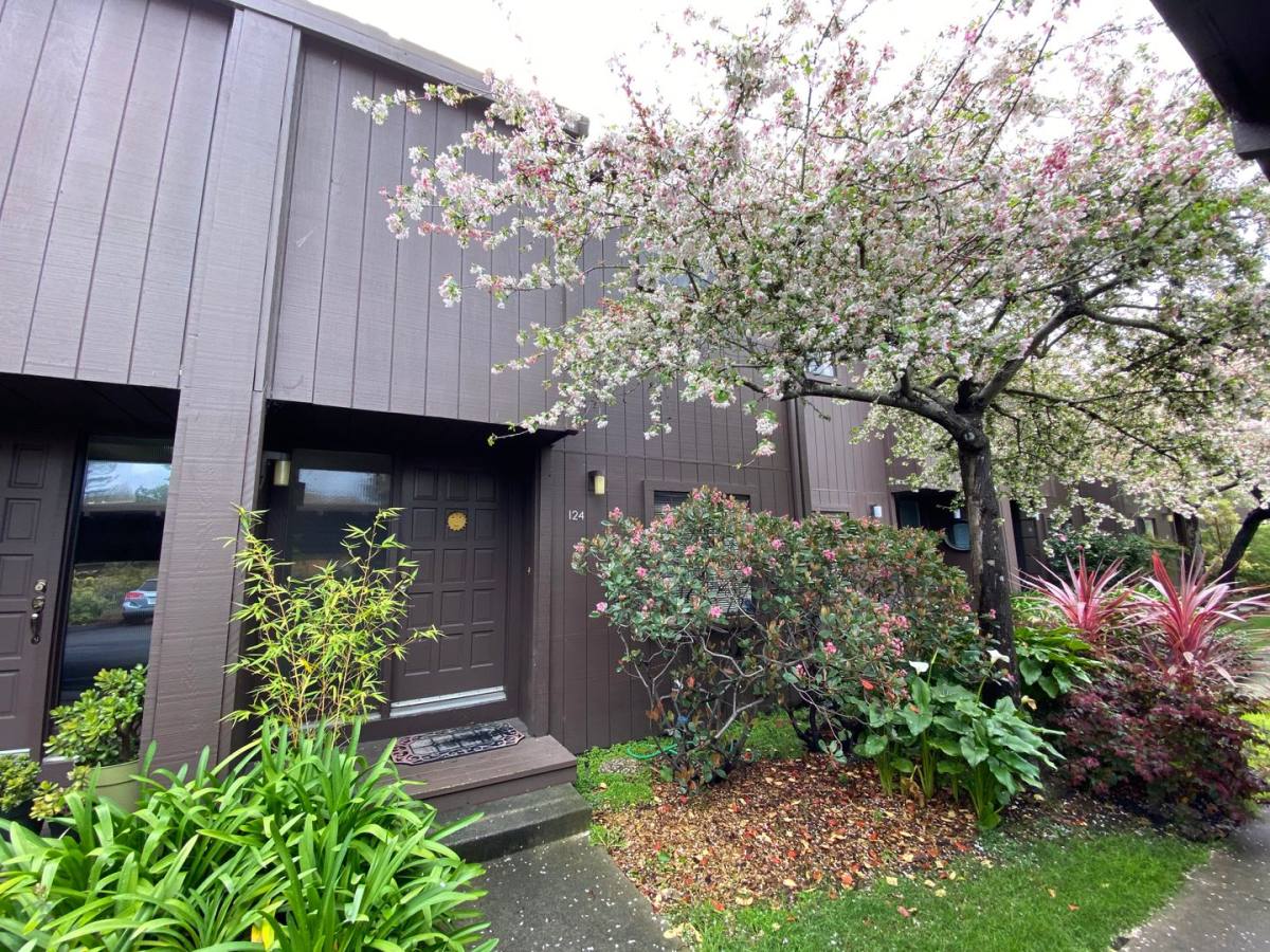 Townhouse for rent at 124 Shelter Lagoon Dr, Santa Cruz, CA 95060