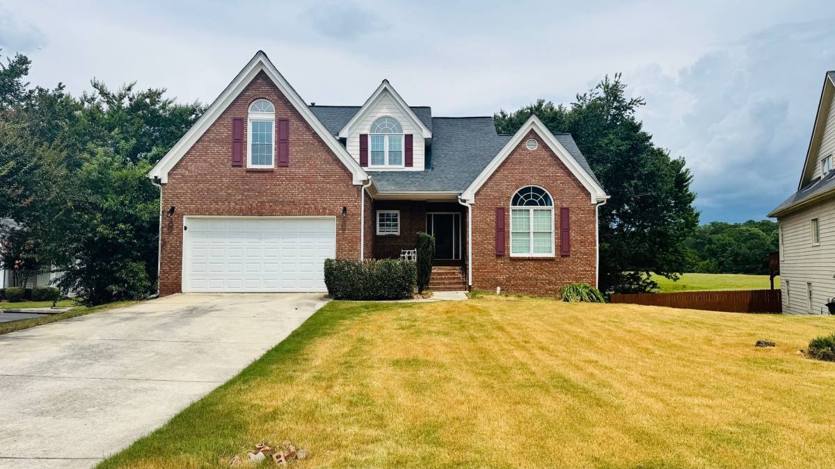 House for rent at 2995 Wellbrook Dr, Grayson, GA 30017