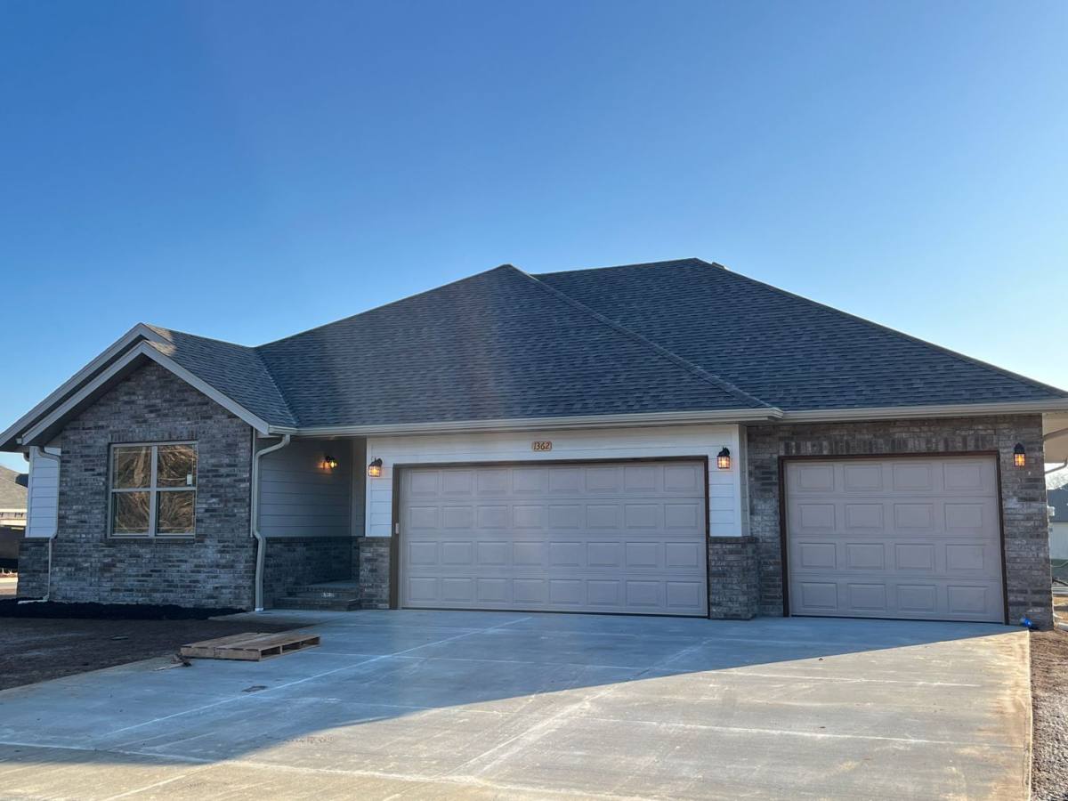 House for rent at 1362 Mahn Ave, Springfield, MO 65802