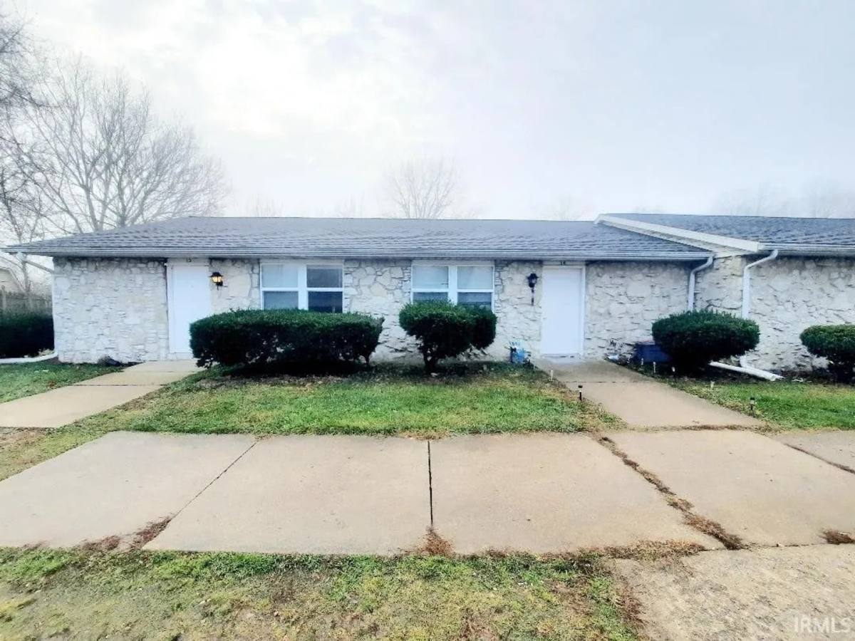 Apartment for rent at 715 E Race St, Eaton, IN 47338