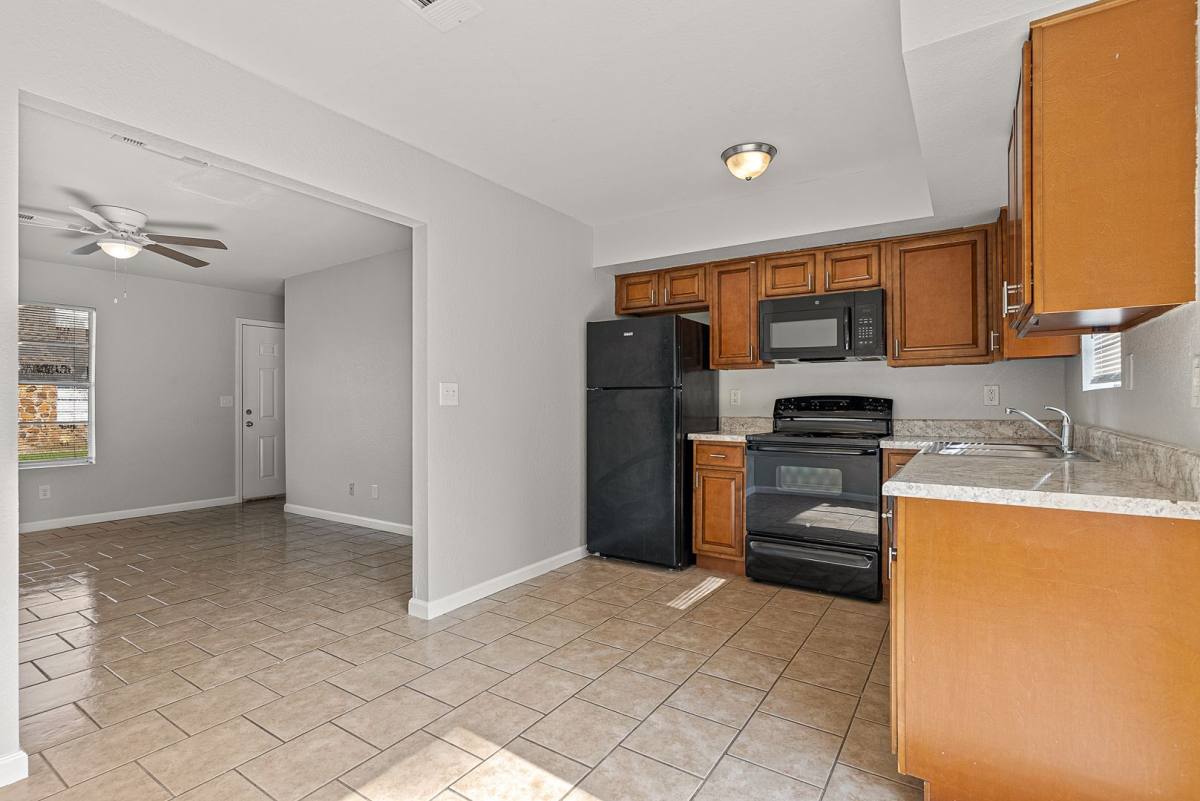 Townhouse for rent at 701 S Elm St, Searcy, AR 72143