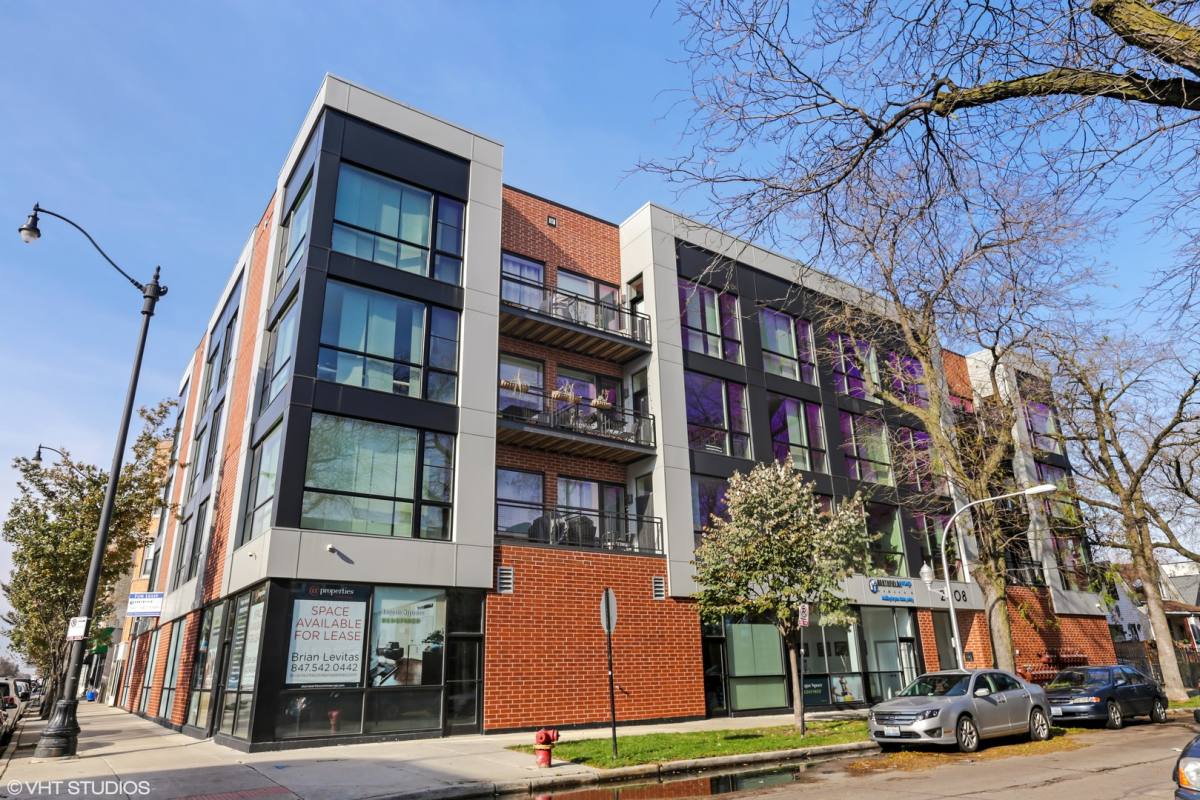Apartment for rent at 2008 N Whipple St, Chicago, IL 60647