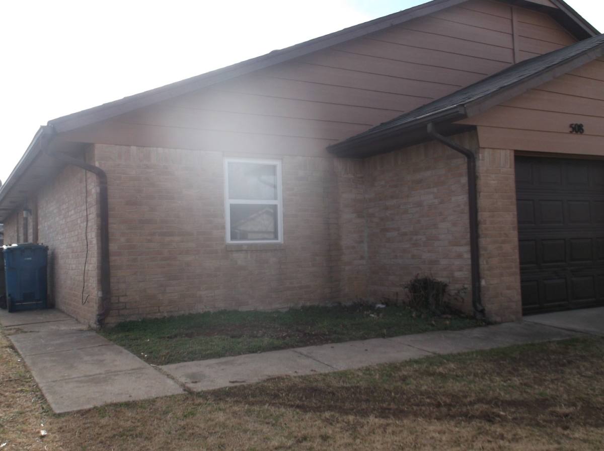 House for rent at 508 Peppertree Lane, Oklahoma City, OK 73110