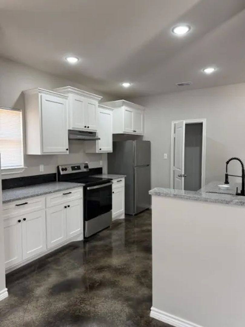 Apartment for rent at 705 Cr 326 E, Tyler, TX 75706