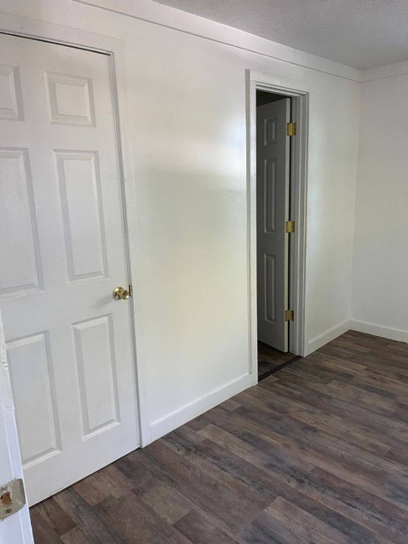 Apartment for rent at 229 S Washington #1, Lebanon, MO 65536