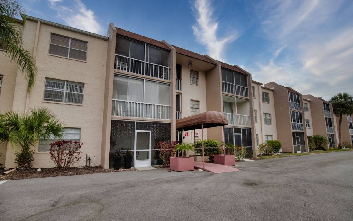Condo for rent at 519 Albee Farm Rd, Venice, FL 34293