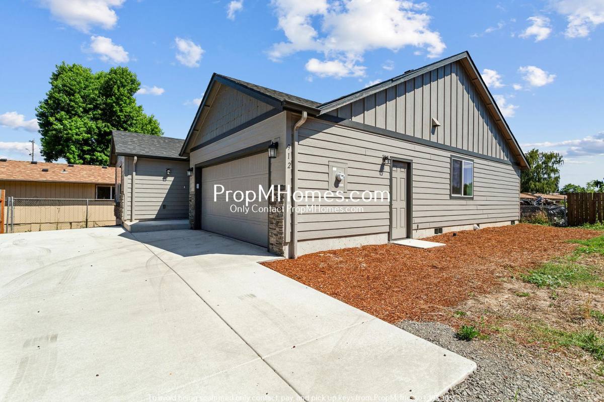 House for rent at 912 Norman Ave NE, Salem, OR 97301