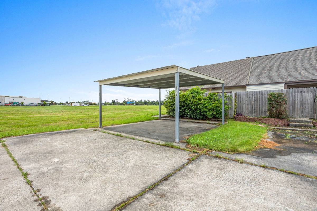 House for rent at 1807 Fox Run, Lake Charles, LA 70605