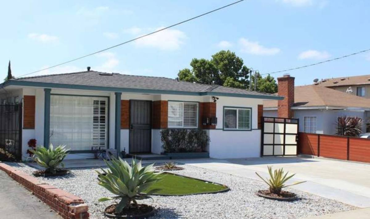 Townhouse for rent at 710 Venice Way, Inglewood, CA 90302