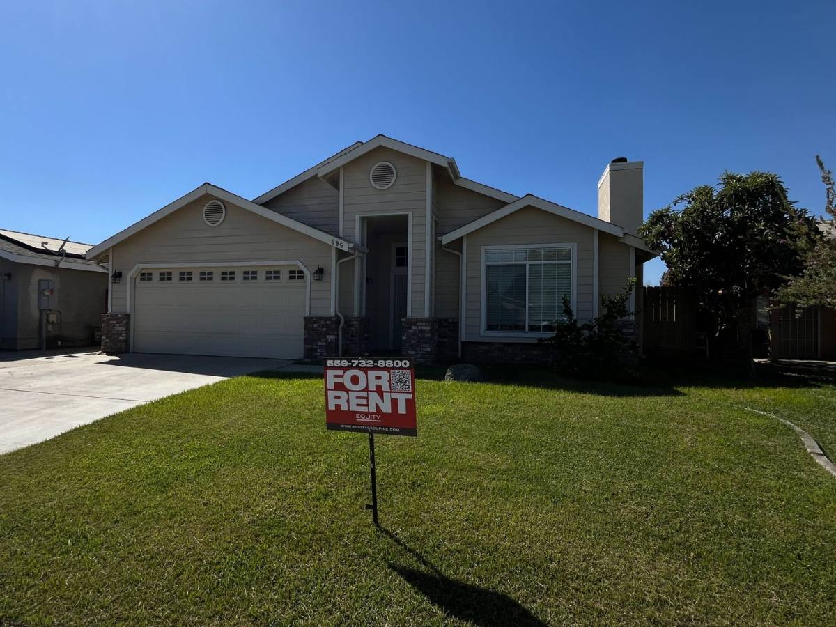 House for rent at 595 S Cottage St, Porterville, CA 93257