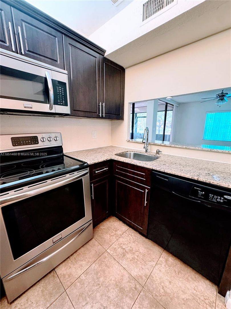 Apartment for rent at 10730 NW 14th St, Fort Lauderdale, FL 33322