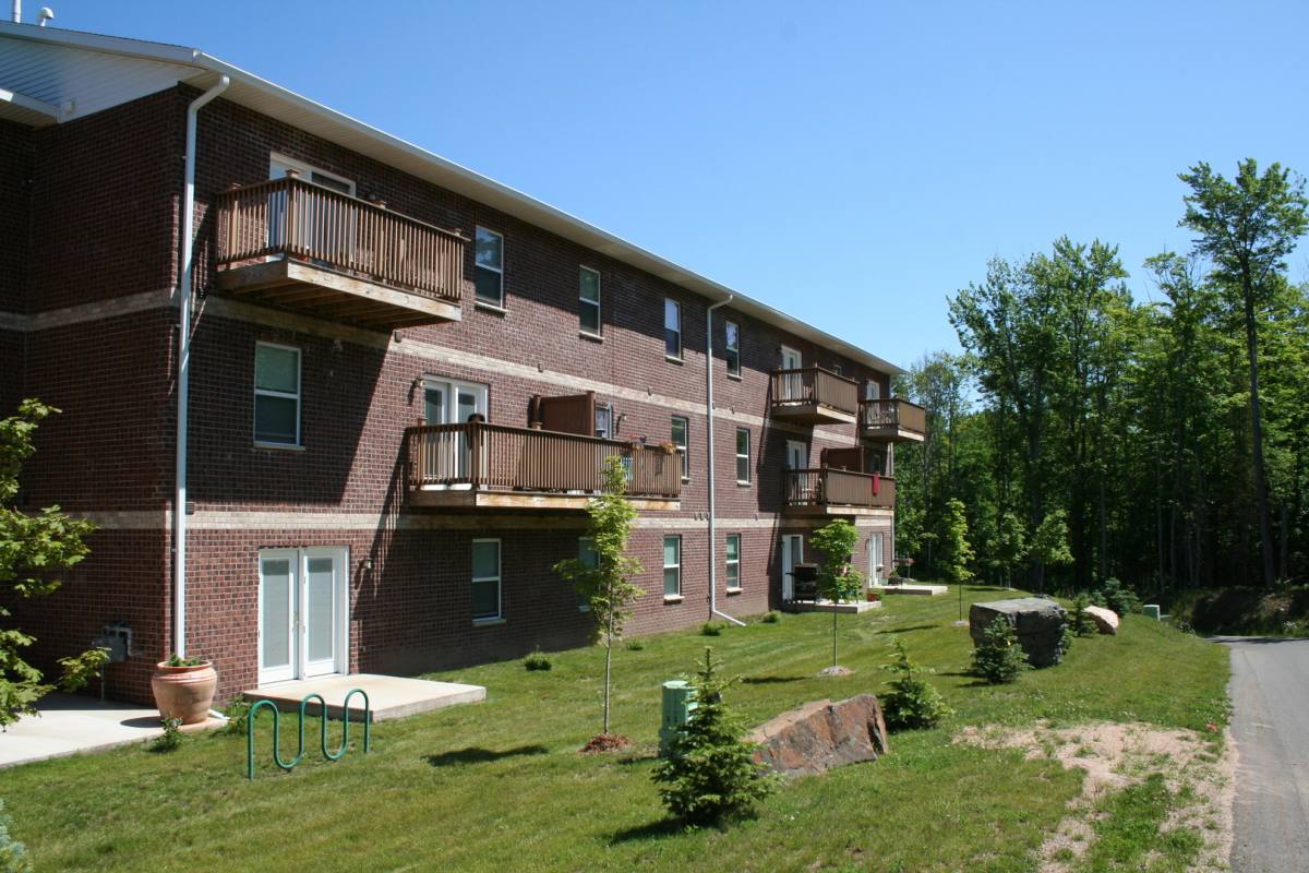 Townhouse for rent at 2722 Scenic Dr, Marquette, MI 49855