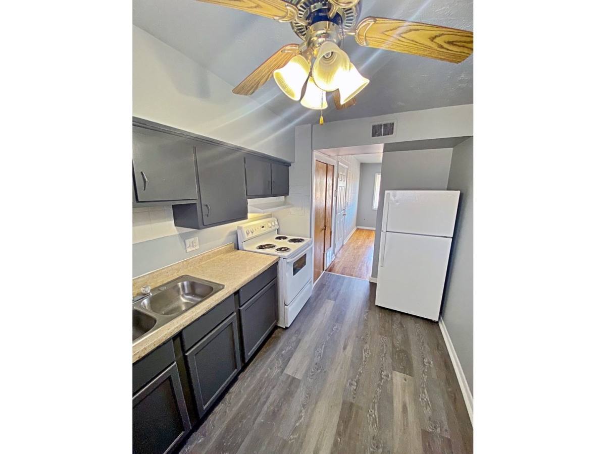 Apartment for rent at 4502-4506 N 49th St, Omaha, NE 68104