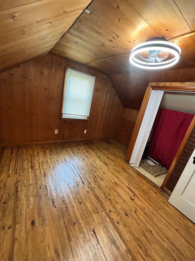 House for rent at 946 Sells Ave, Columbus, OH 43212