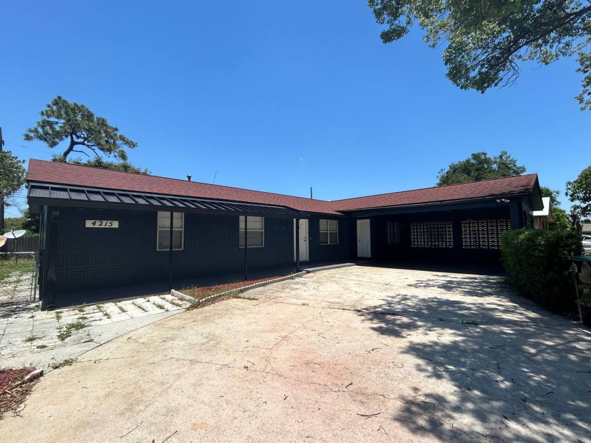 House for rent at 4215 W Oak Ridge Rd, Orlando, FL 32809