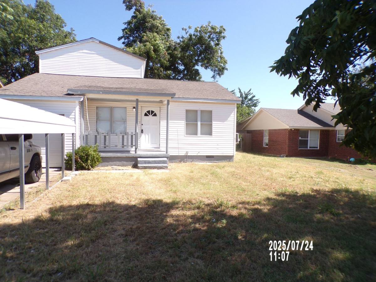 House for rent at 1905 NW Columbia Ave, Lawton, OK 73505