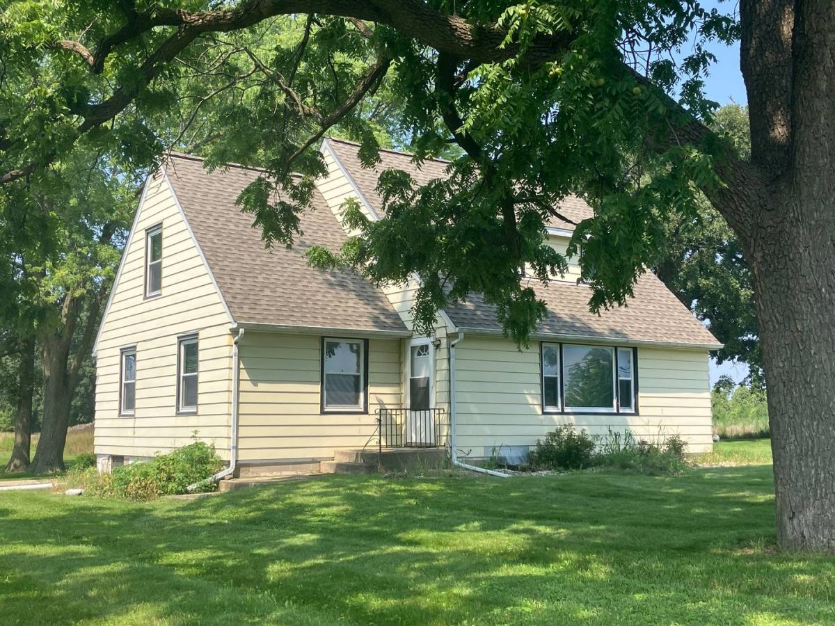 House for rent at 15214 104th St, Kenosha, WI 53142