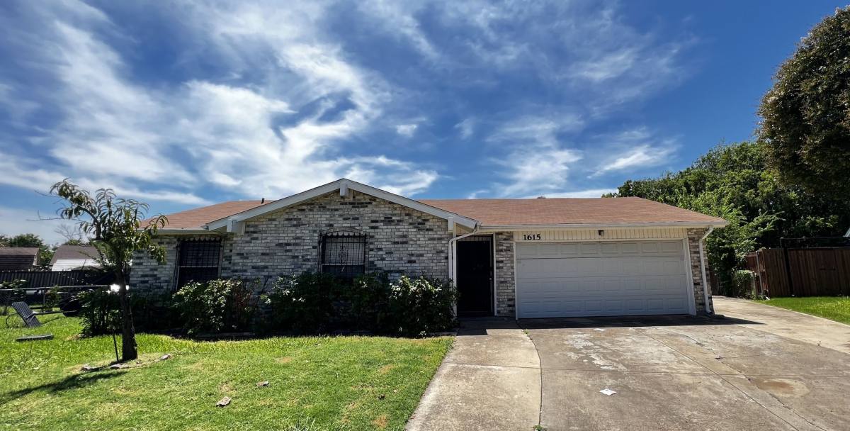 House for rent at 1615 Dove Dr, Garland, TX 75040