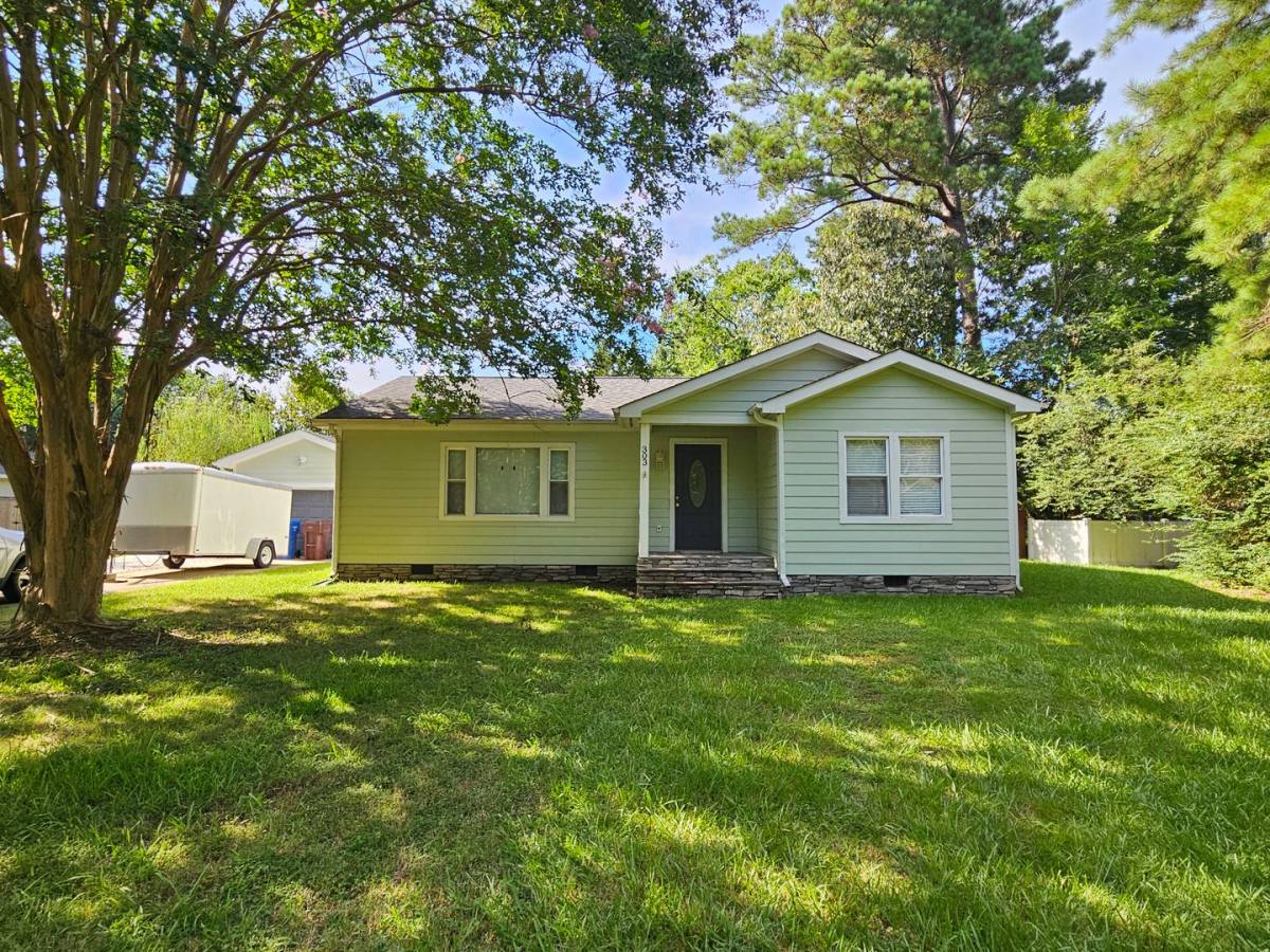 House for rent at 303 Ewell Lane, Chesapeake, VA 23322