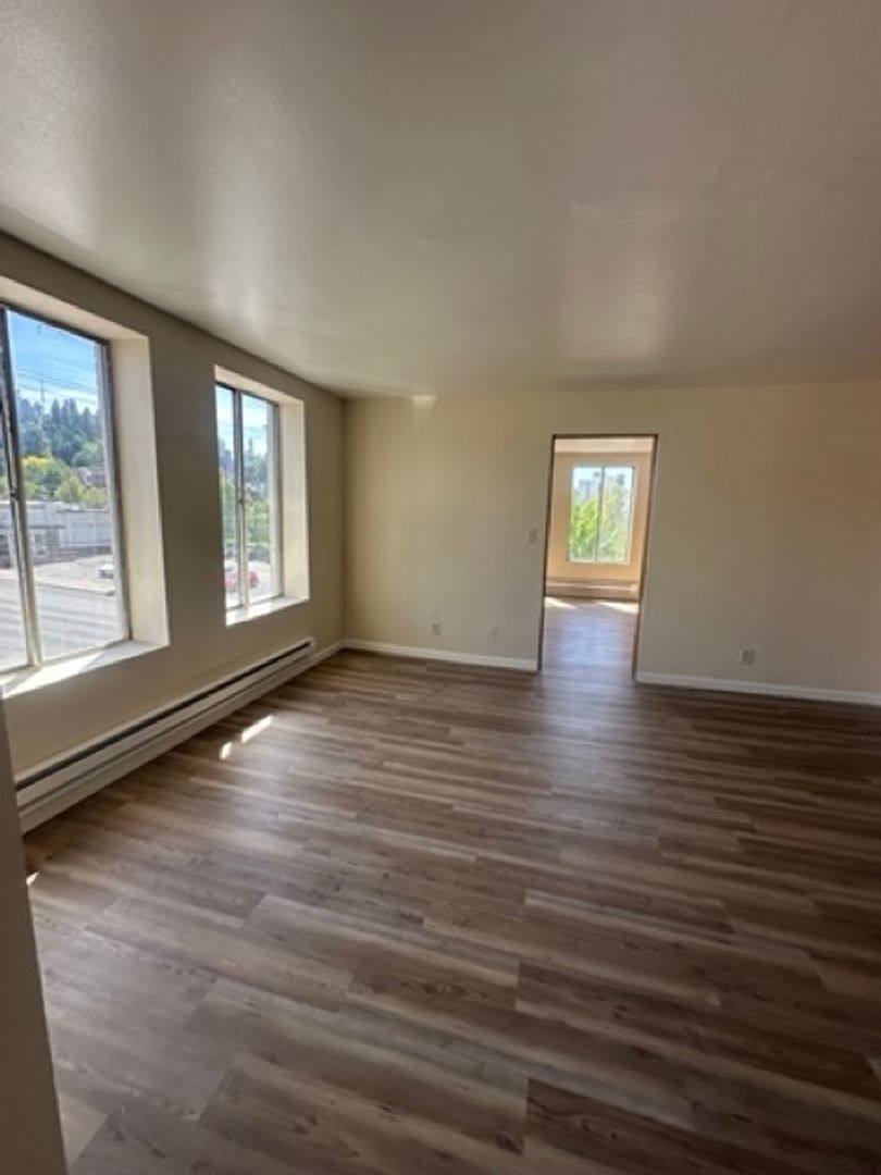 Apartment for rent at 425 S Washington, Spokane, WA 99205