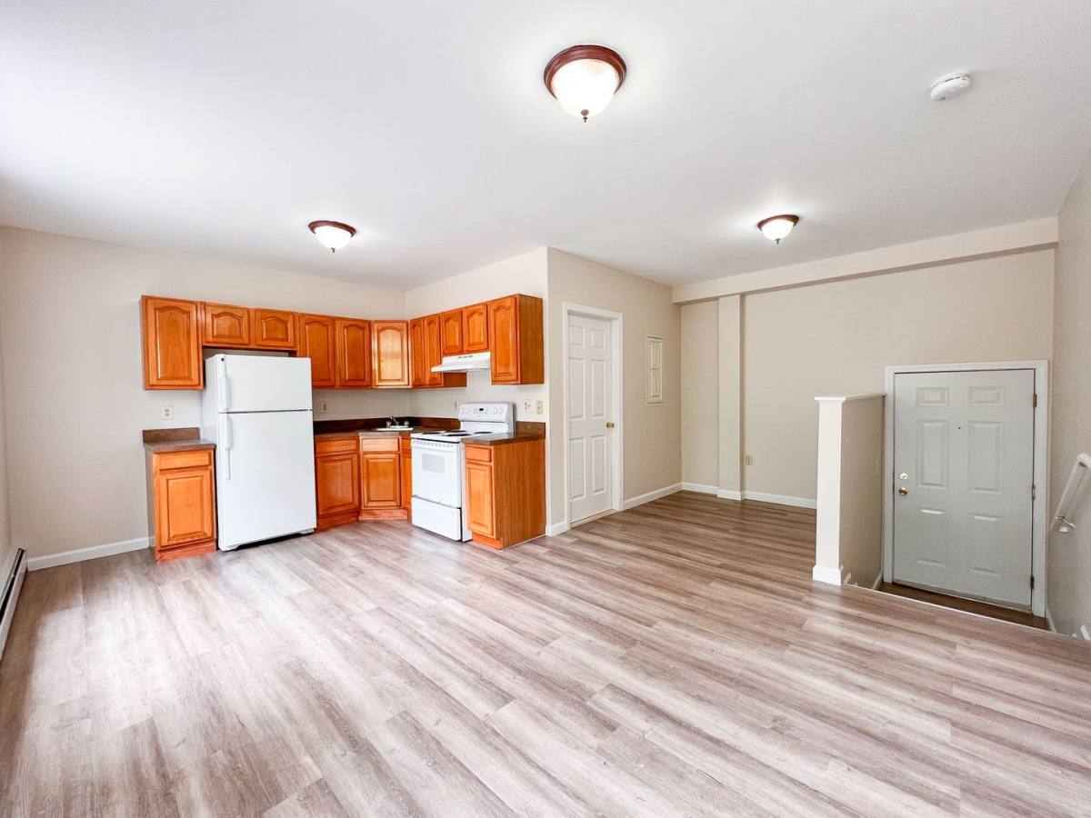 Apartment for rent at 990 Wethersfield Ave, Hartford, CT 06114