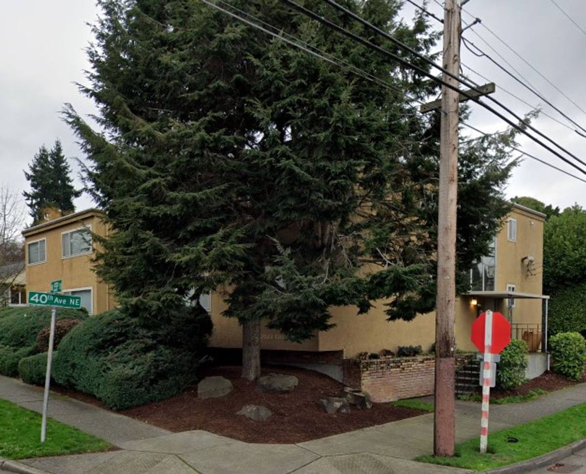 Apartment for rent at 5505 40th Ave NE, Seattle, WA 98105