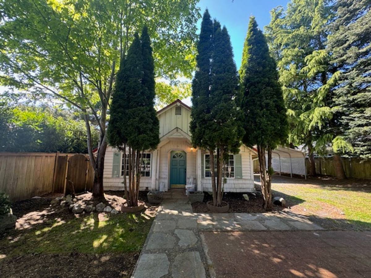 House for rent at 4933 109th St NE #B, Marysville, WA 98270