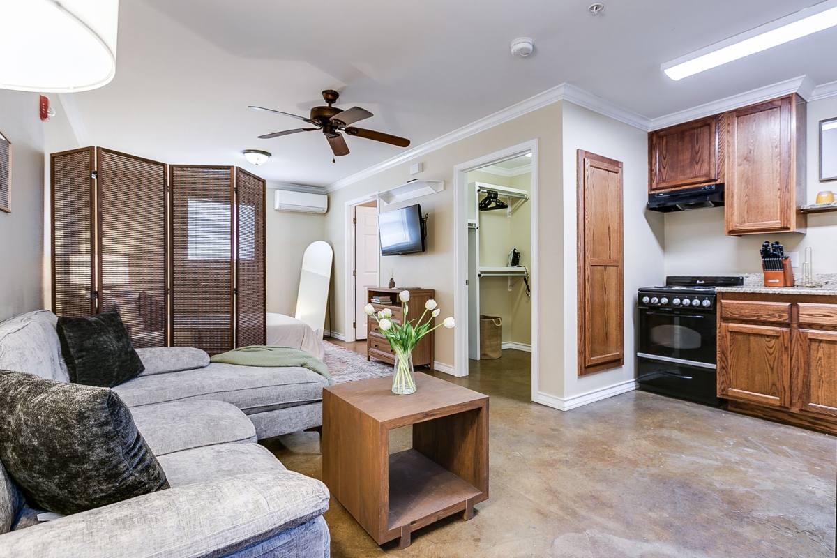 Apartment for rent at 350 W Ave, San Angelo, TX 76903